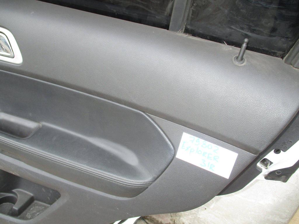 Обшивка двери задней правой, 3000 рублей, Пермь