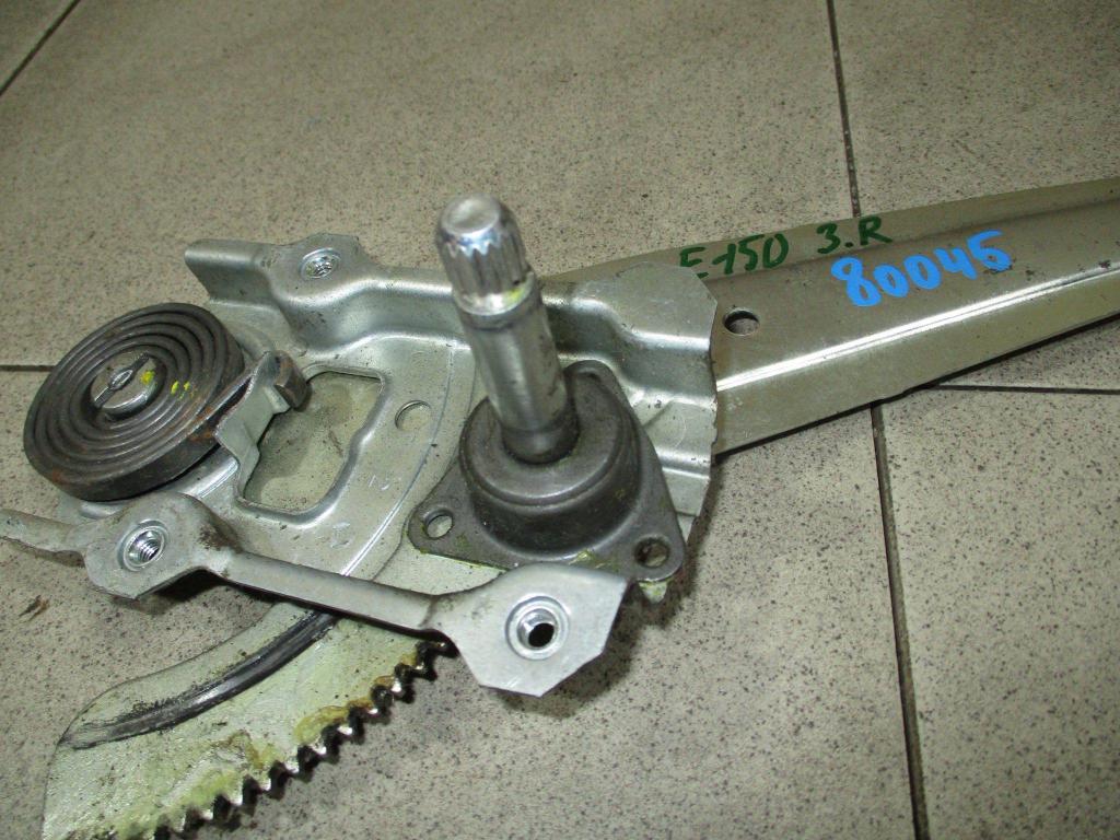 Стеклоподъемник механический задний правый, 550 рублей, Пермь