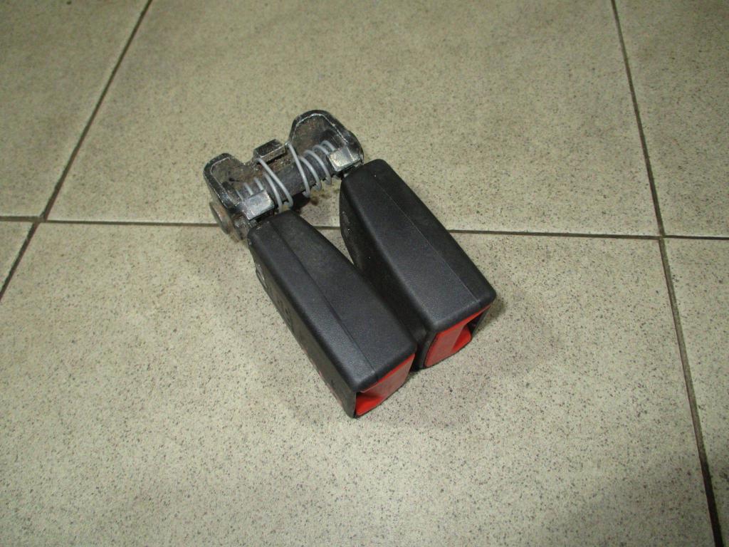 Ответная часть ремня безопасности, 500 рублей, Пермь