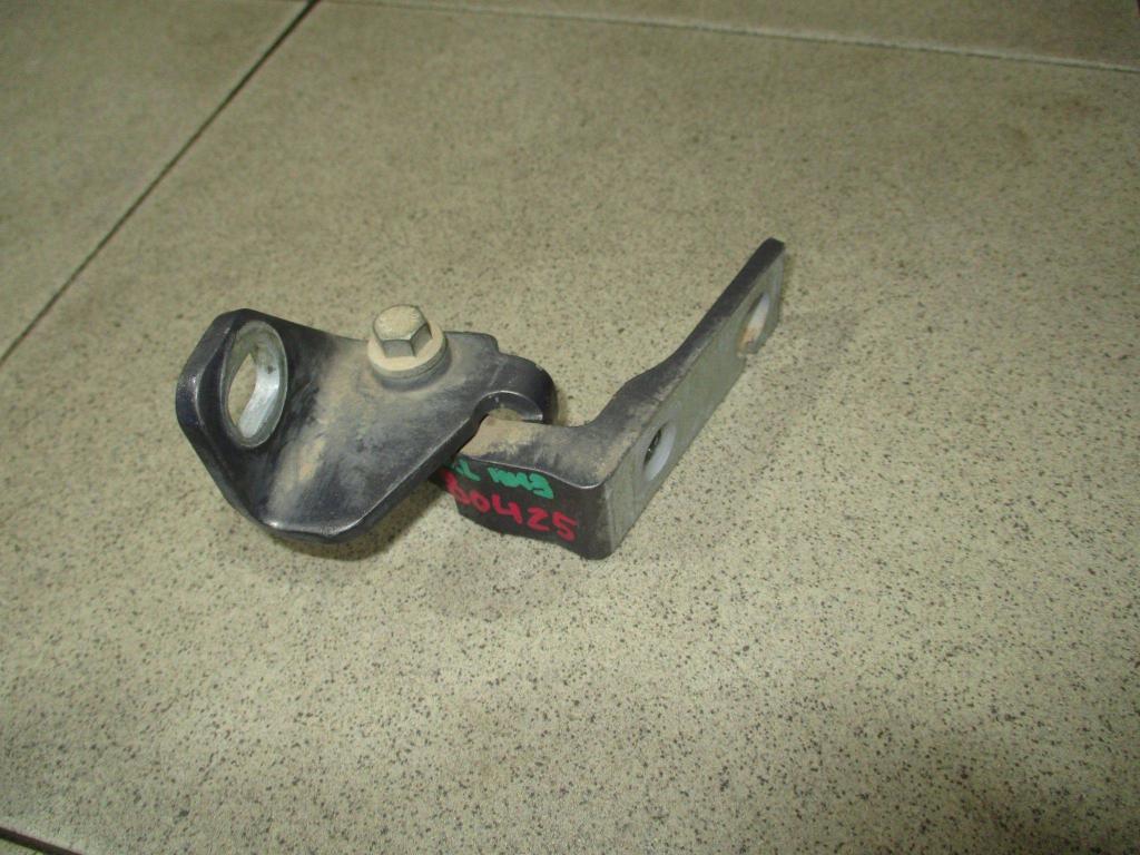 Петля двери задней левой нижняя, 500 рублей, Пермь