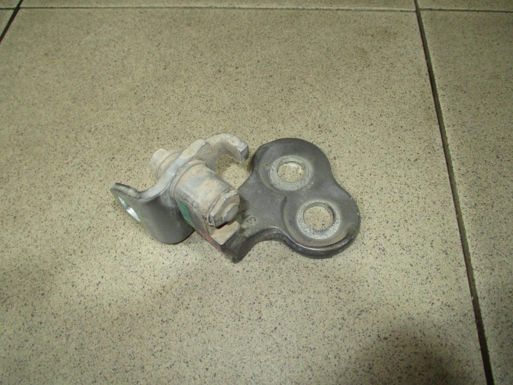 Петля двери передней правой нижняя, 500 рублей, Пермь