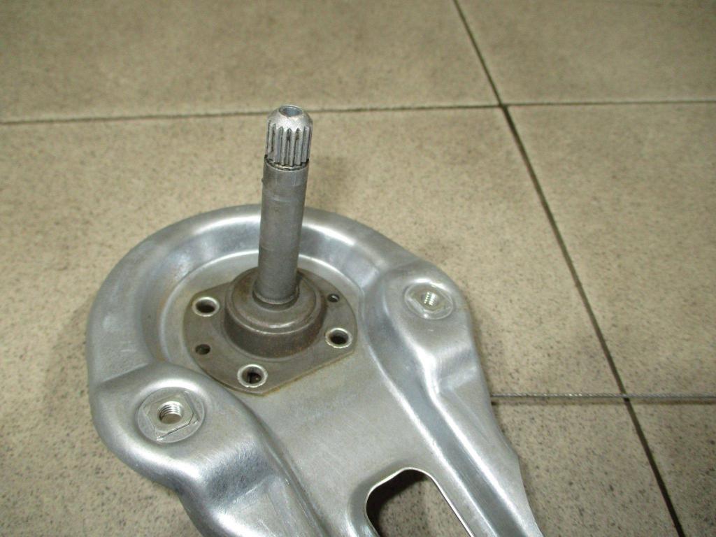 Стеклоподъемник механический задний правый, 500 рублей, Пермь