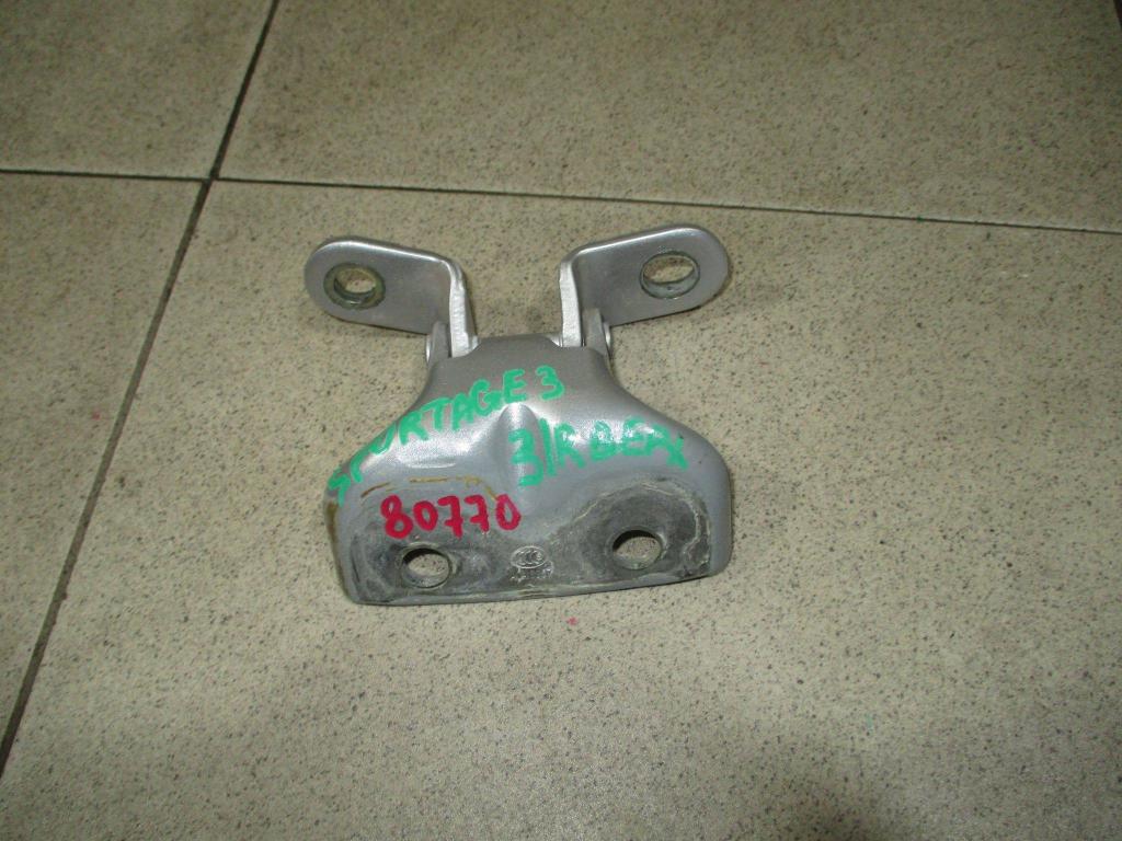 Петля двери задней правой верхняя, 800 рублей, Пермь