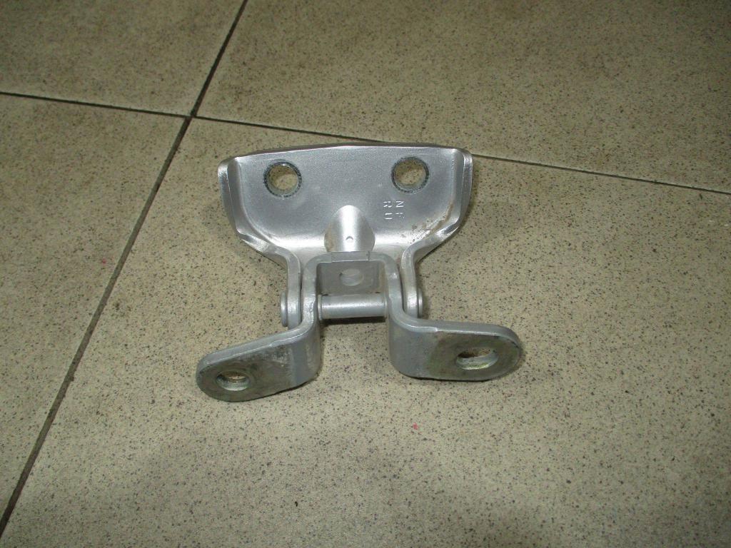 Петля двери задней правой верхняя, 800 рублей, Пермь