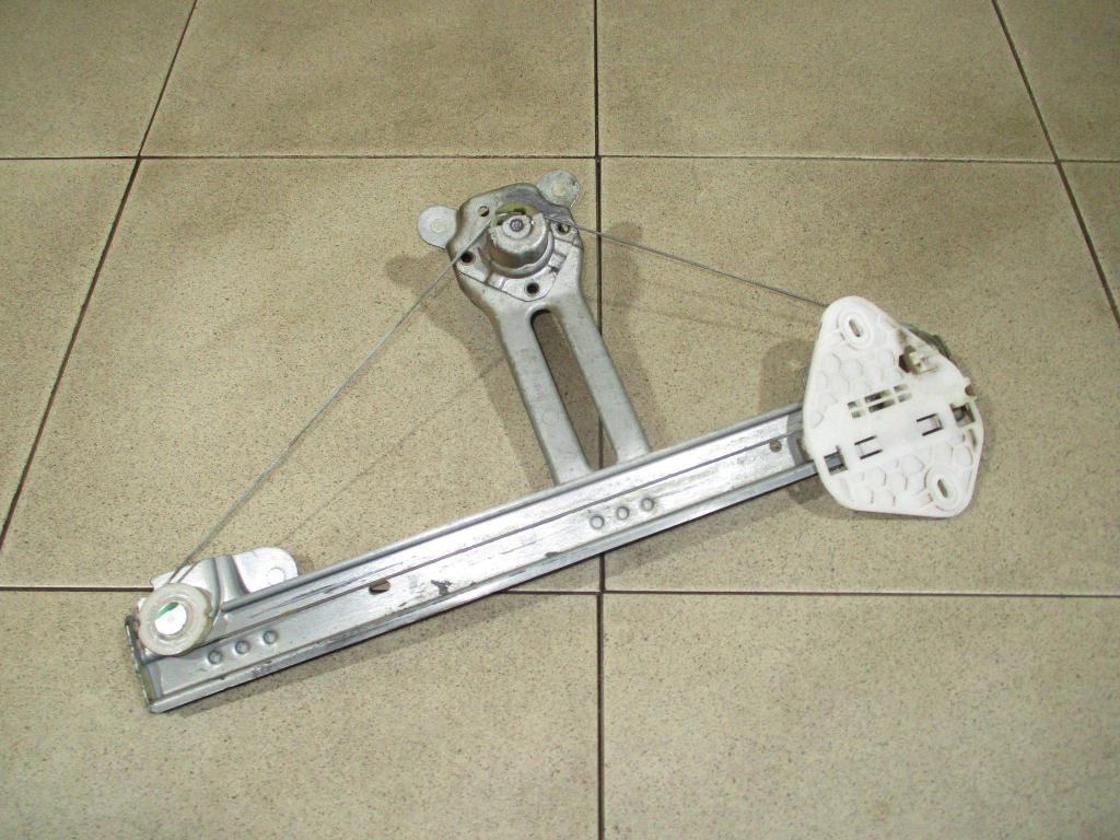 Стеклоподъемник механический задний правый, 500 рублей, Пермь