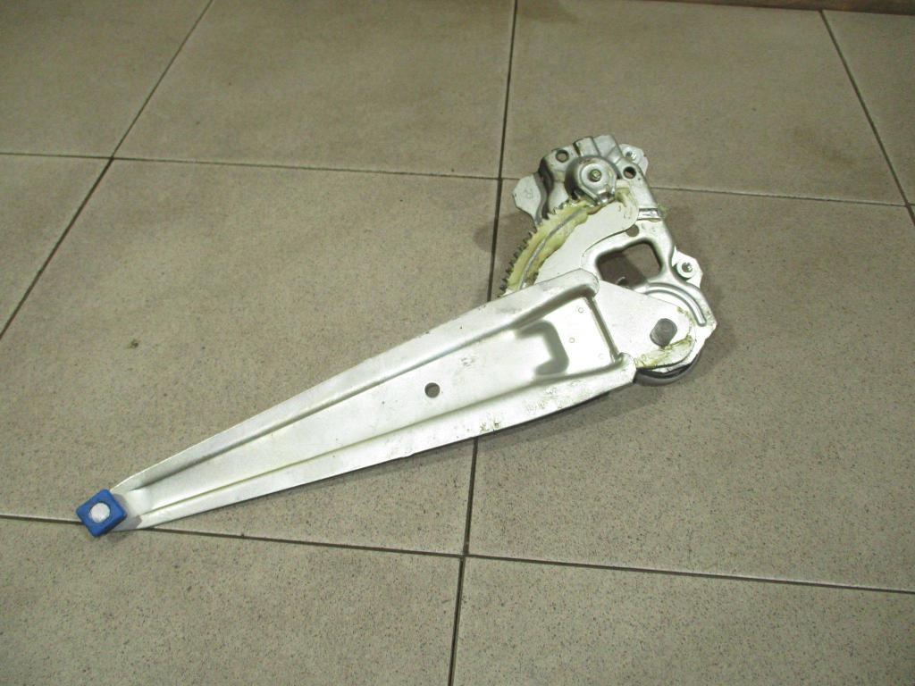 Стеклоподъемник механический задний левый, 550 рублей, Пермь