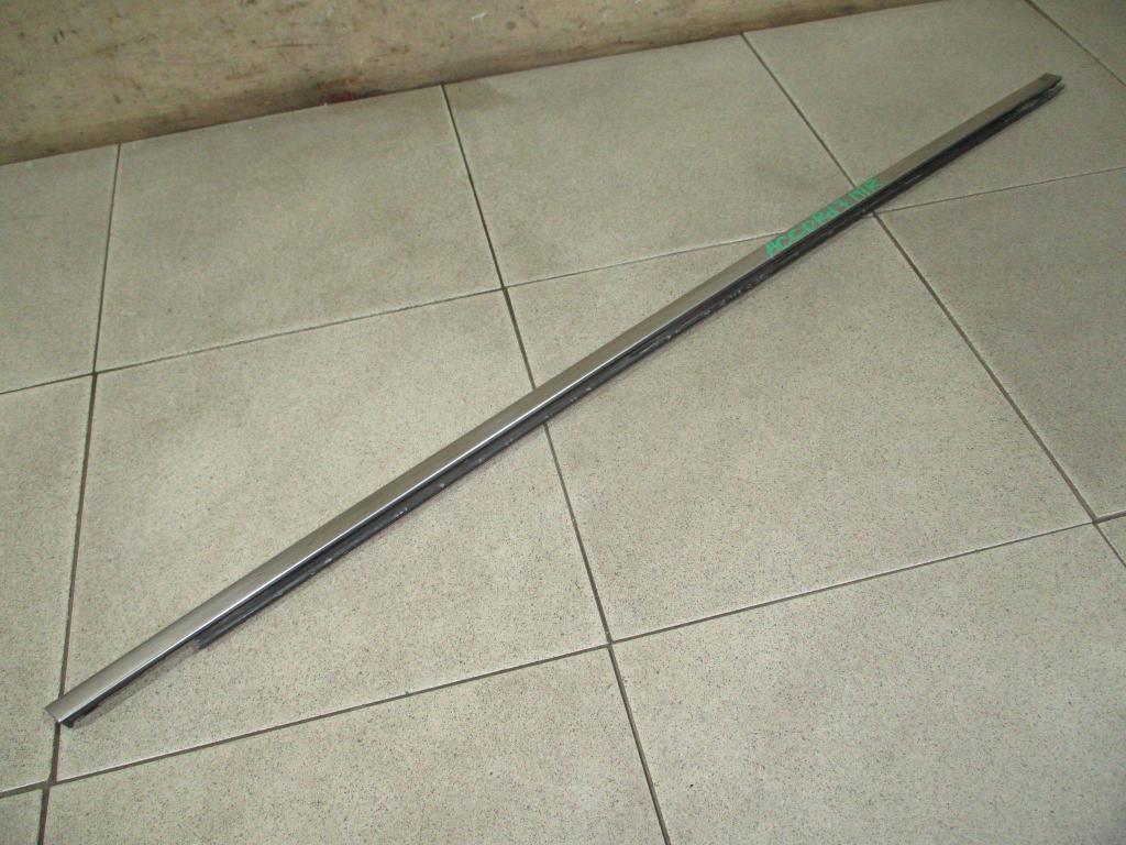 Накладка стекла переднего правого, 1000 рублей, Пермь