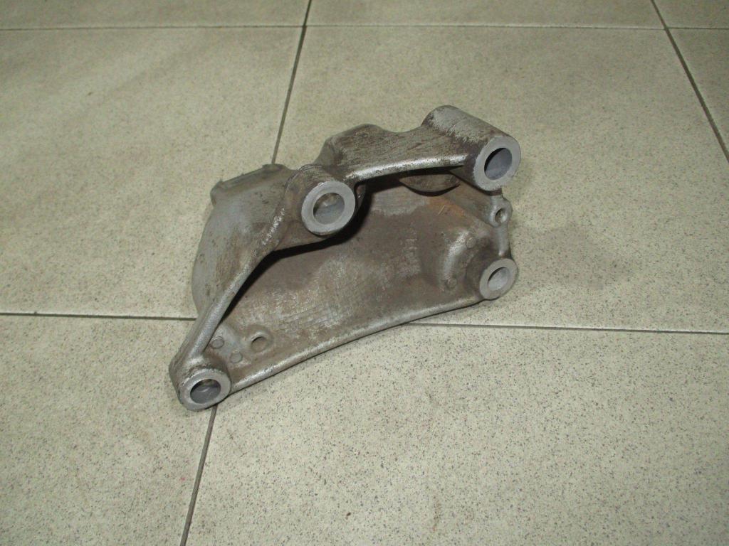 Кронштейн двигателя передний, 500 рублей, Пермь