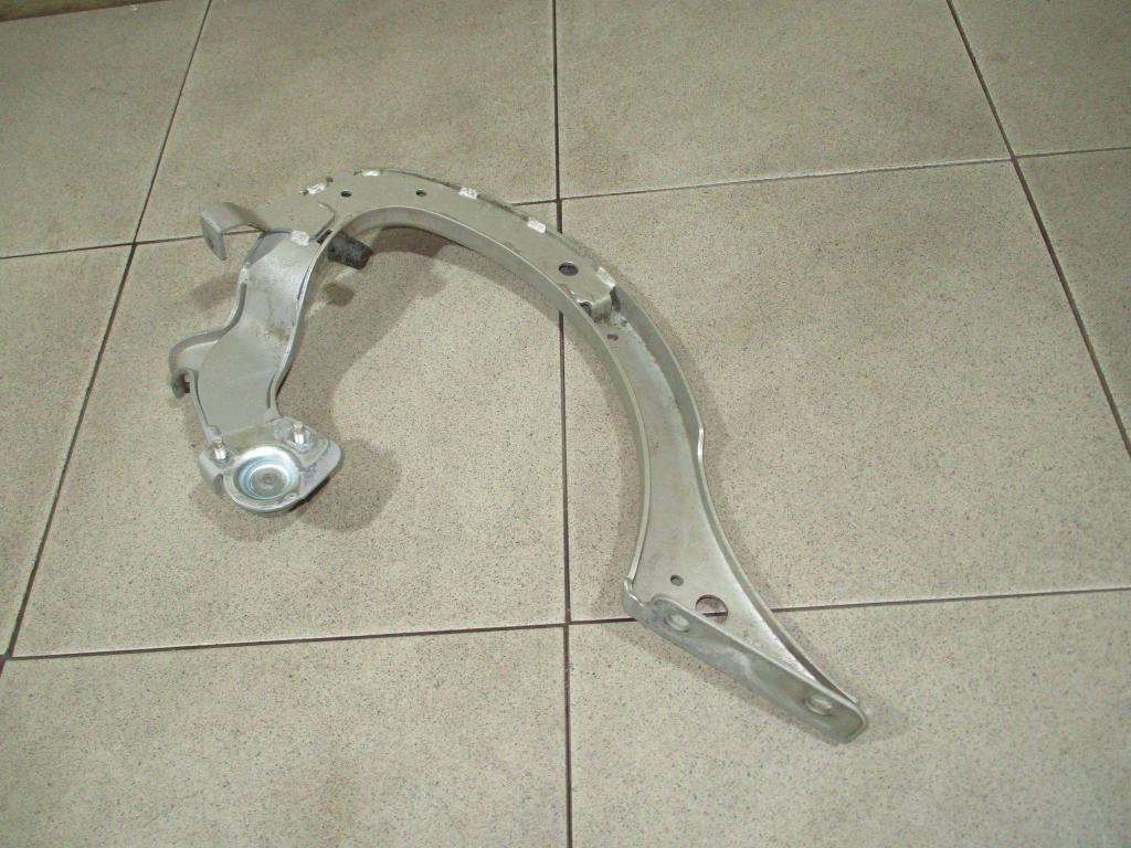 Петля крышки багажника, 850 рублей, Пермь