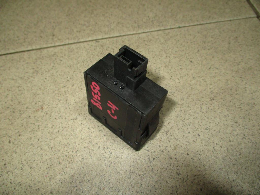 Кнопка корректора фар, 500 рублей, Пермь