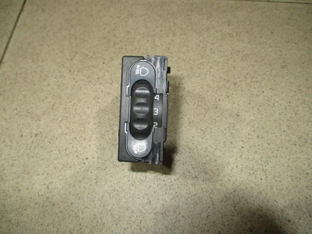 Кнопка корректора фар, 500 рублей, Пермь