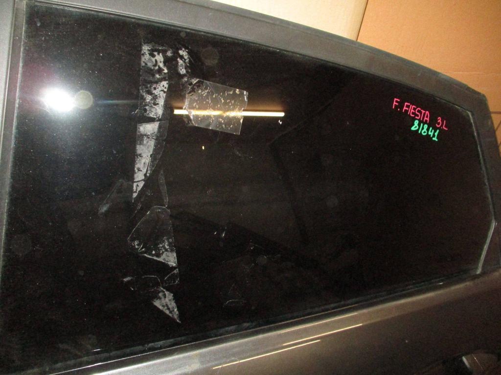 Стекло двери задней левой, 2000 рублей, Пермь