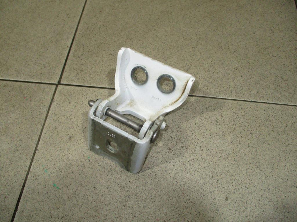 Петля двери задней правой верхняя, 500 рублей, Пермь