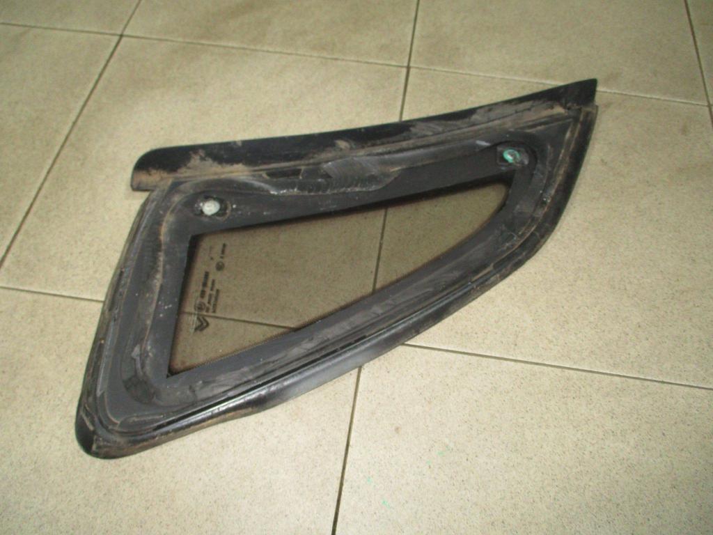 Стекло кузовное глухое правое, 1000 рублей, Пермь