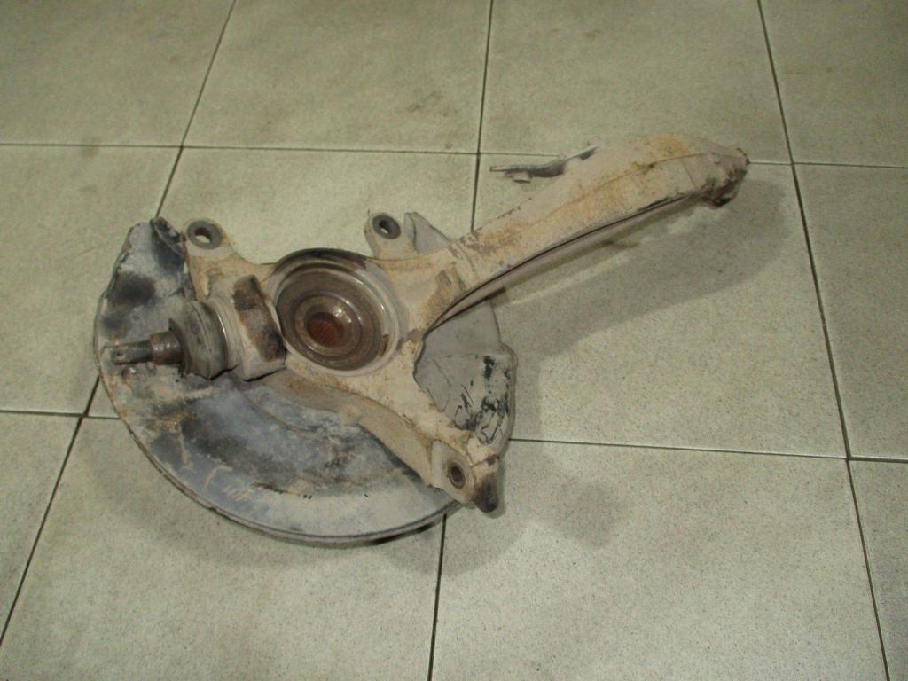 Кулак поворотный передний правый, 2000 рублей, Пермь