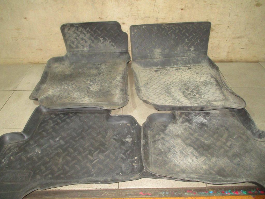 Комплект ковриков салона, 2000 рублей, Пермь