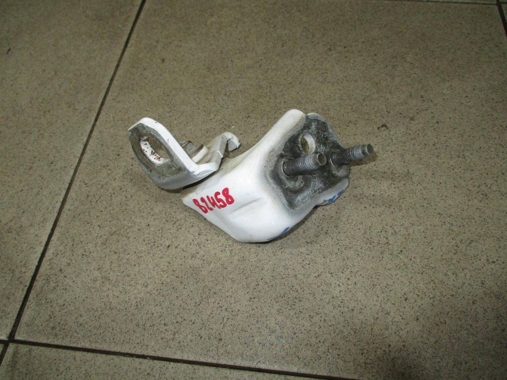 Петля двери задней левой нижняя, 1000 рублей, Пермь