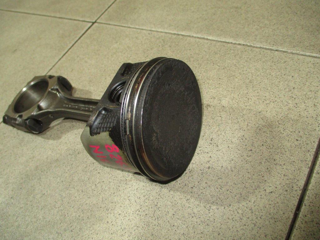 Поршень с шатуном, 1500 рублей, Пермь