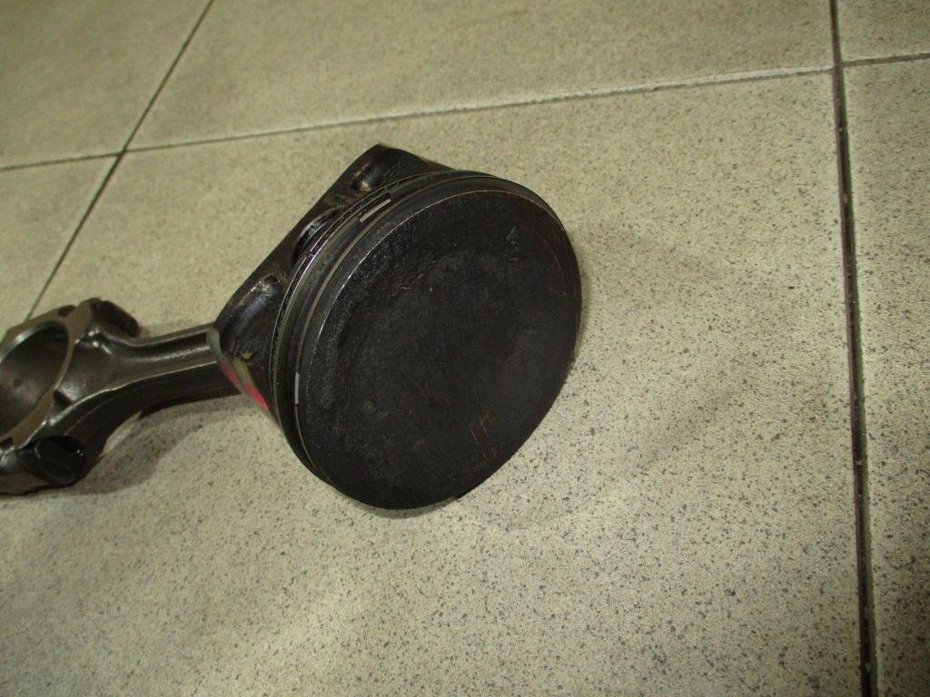 Поршень с шатуном, 1500 рублей, Пермь