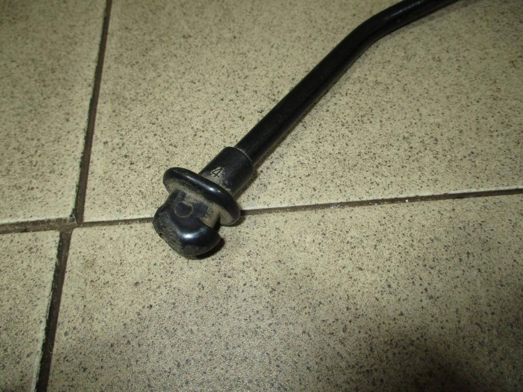 Держатель капота, 500 рублей, Пермь