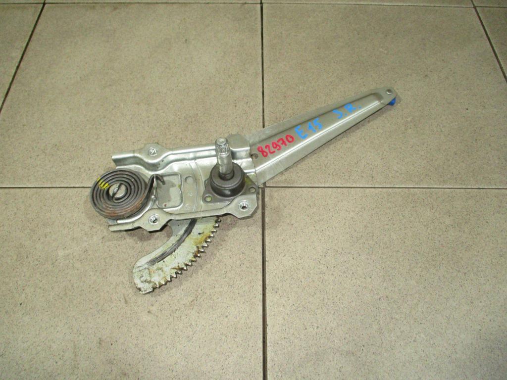 Стеклоподъемник механический задний правый, 550 рублей, Пермь