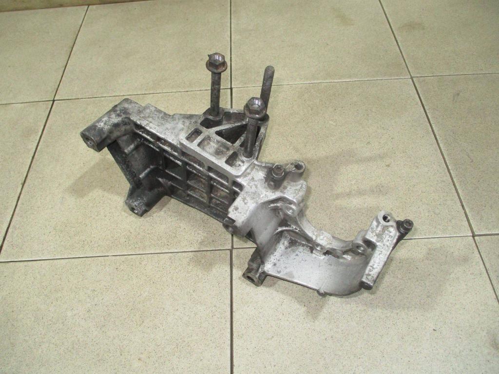 Кронштейн двигателя правый, 1500 рублей, Пермь