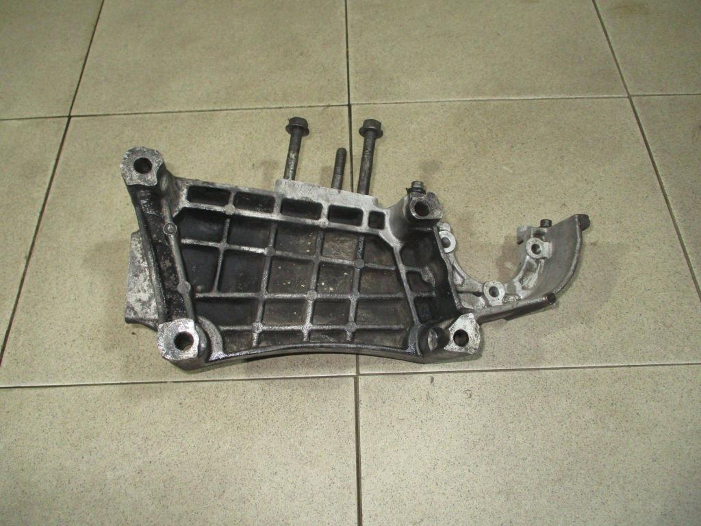 Кронштейн двигателя правый, 1500 рублей, Пермь