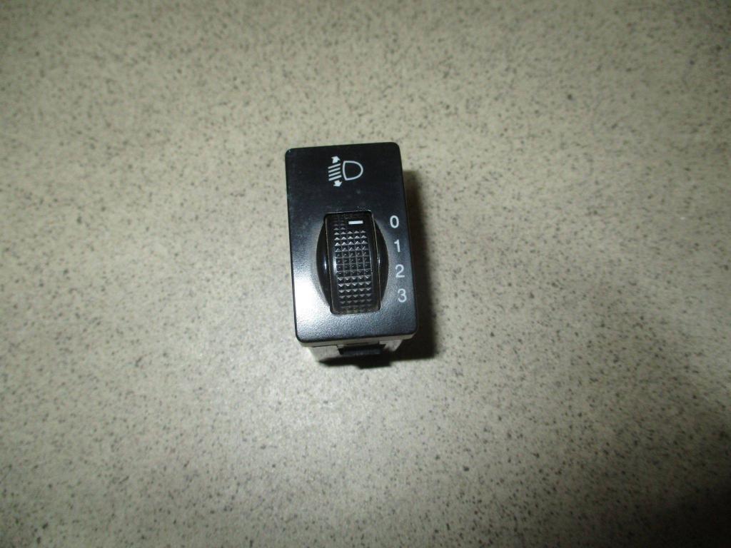 Кнопка корректора фар, 500 рублей, Пермь