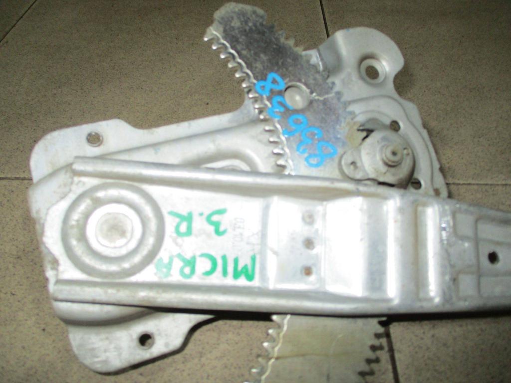 Стеклоподъемник механический задний правый, 500 рублей, Пермь