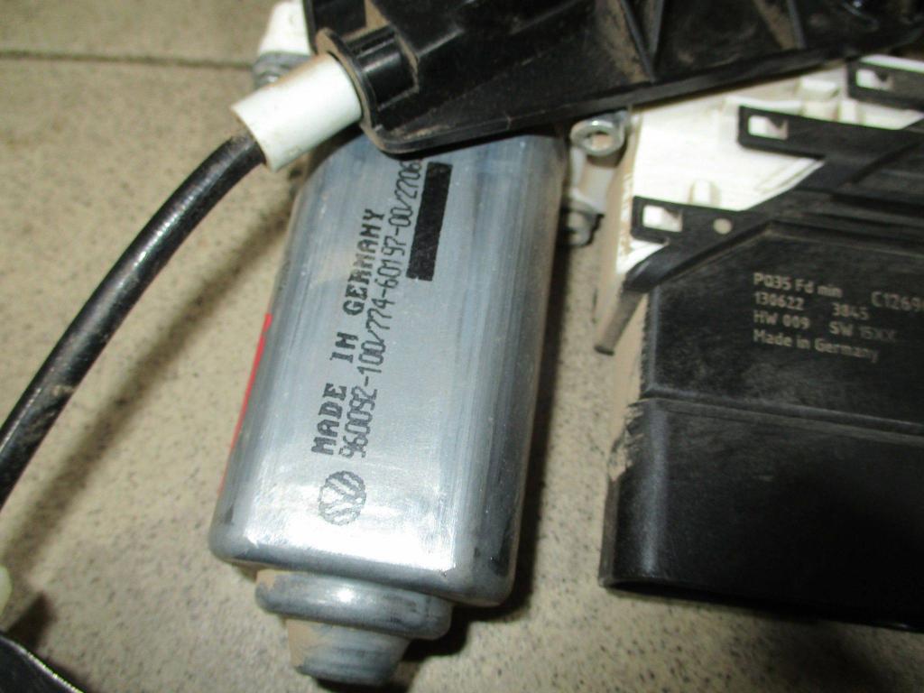 Стеклоподъемник задний правый, 3000 рублей, Пермь