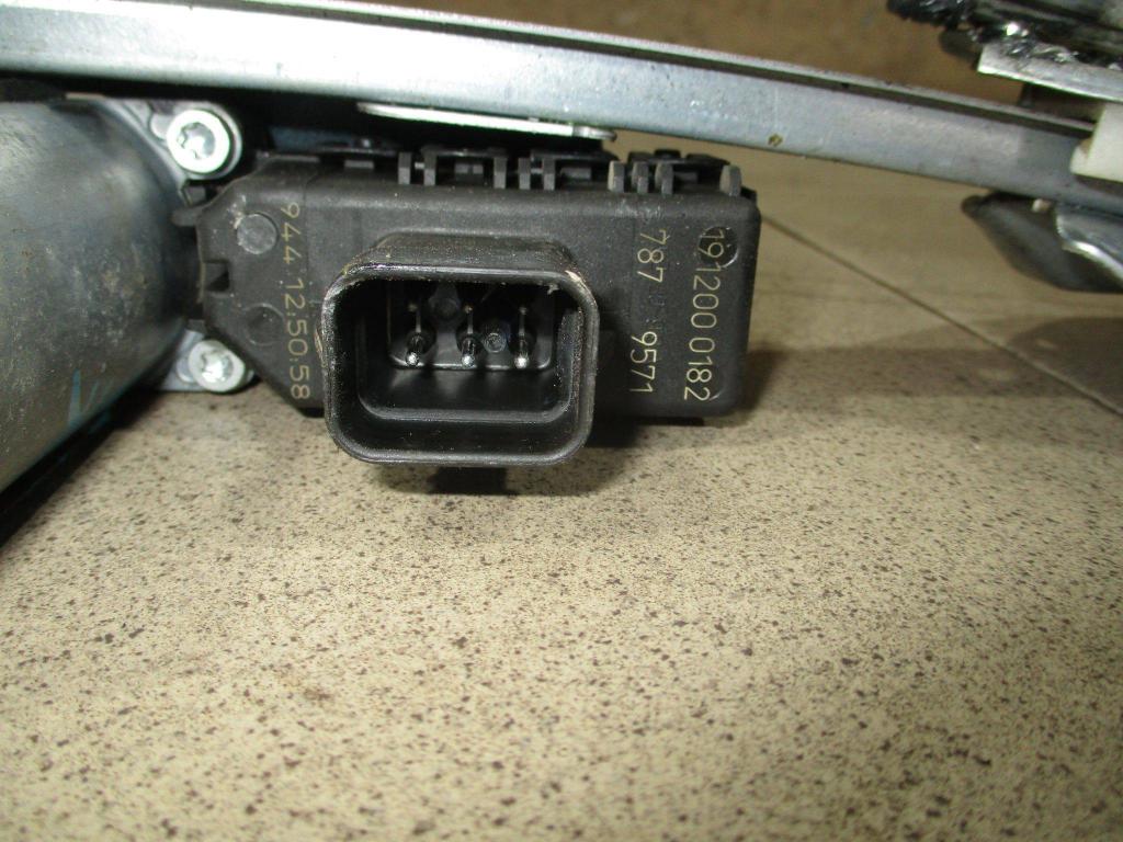 Стеклоподъемник задний правый, 2600 рублей, Пермь