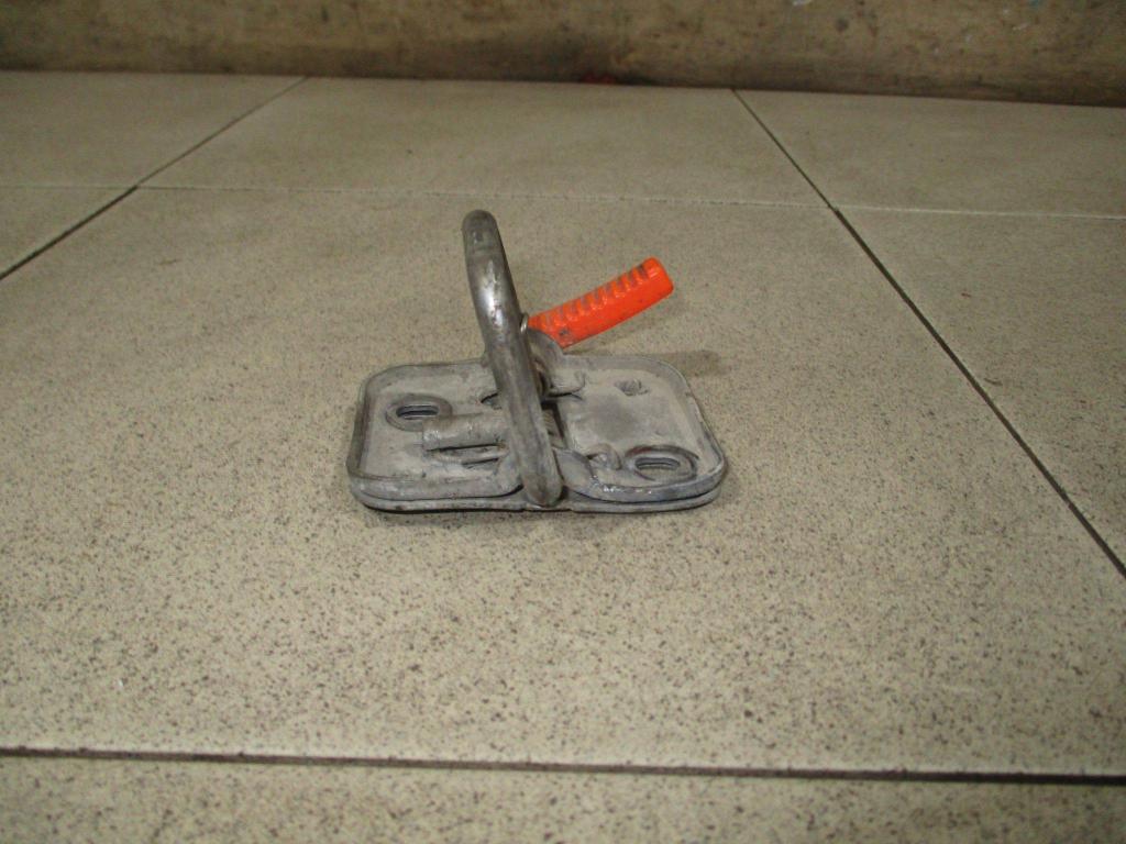 Крючок капота, 1500 рублей, Пермь