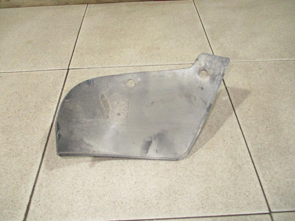 Брызговик задний правый, 1000 рублей, Пермь