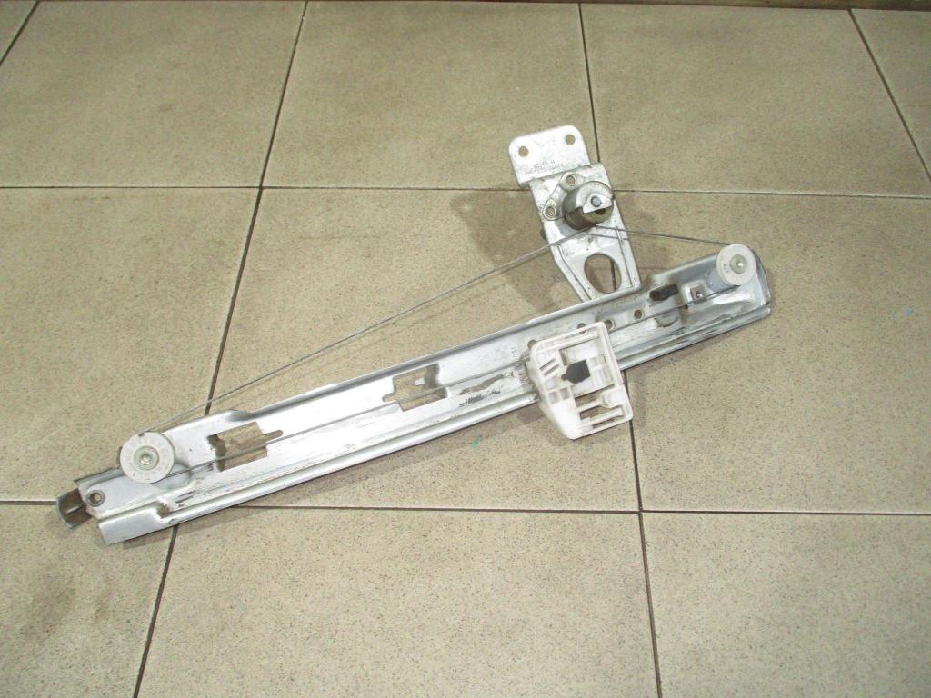 Стеклоподъемник механический задний левый, 500 рублей, Пермь