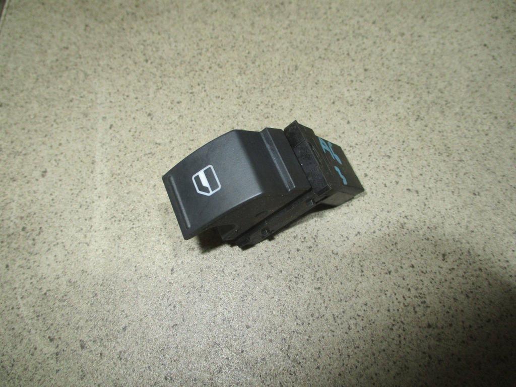 Кнопка стеклоподъемника, 500 рублей, Пермь