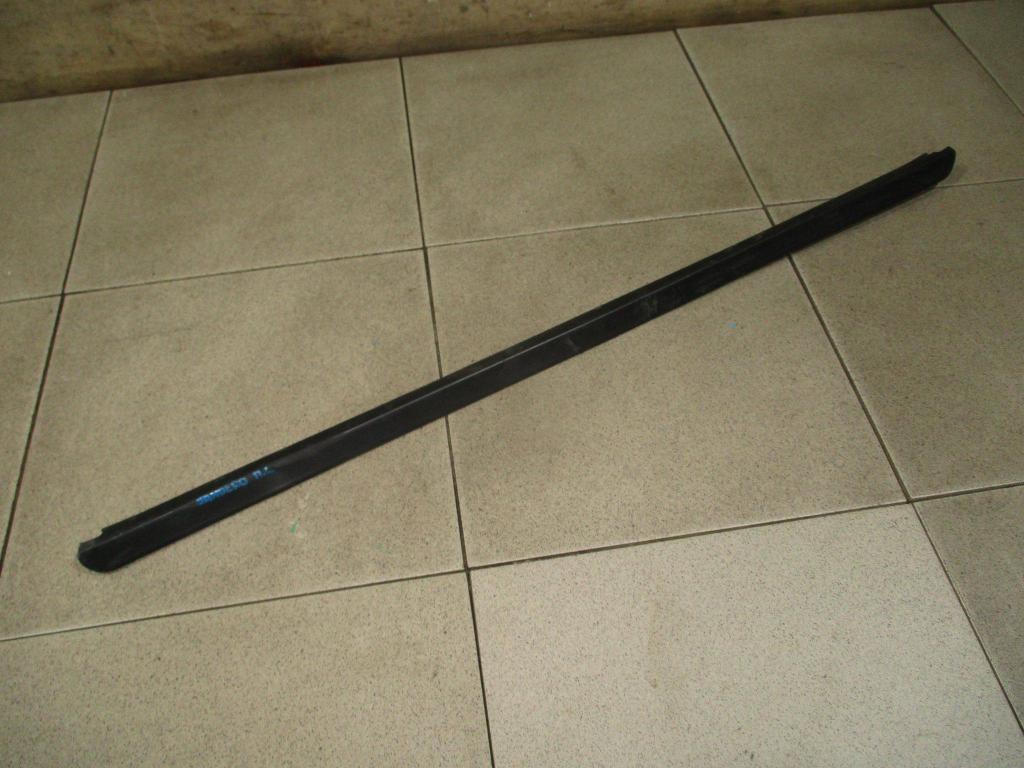 Накладка стекла переднего левого, 1000 рублей, Пермь