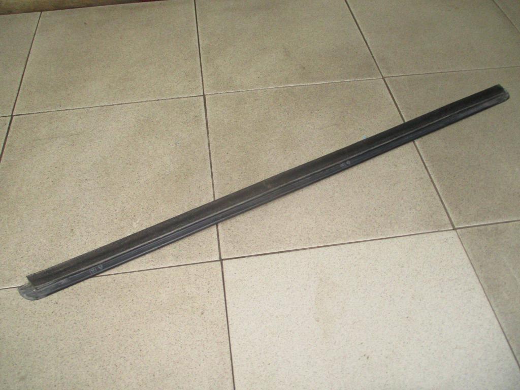 Накладка стекла переднего левого, 1000 рублей, Пермь