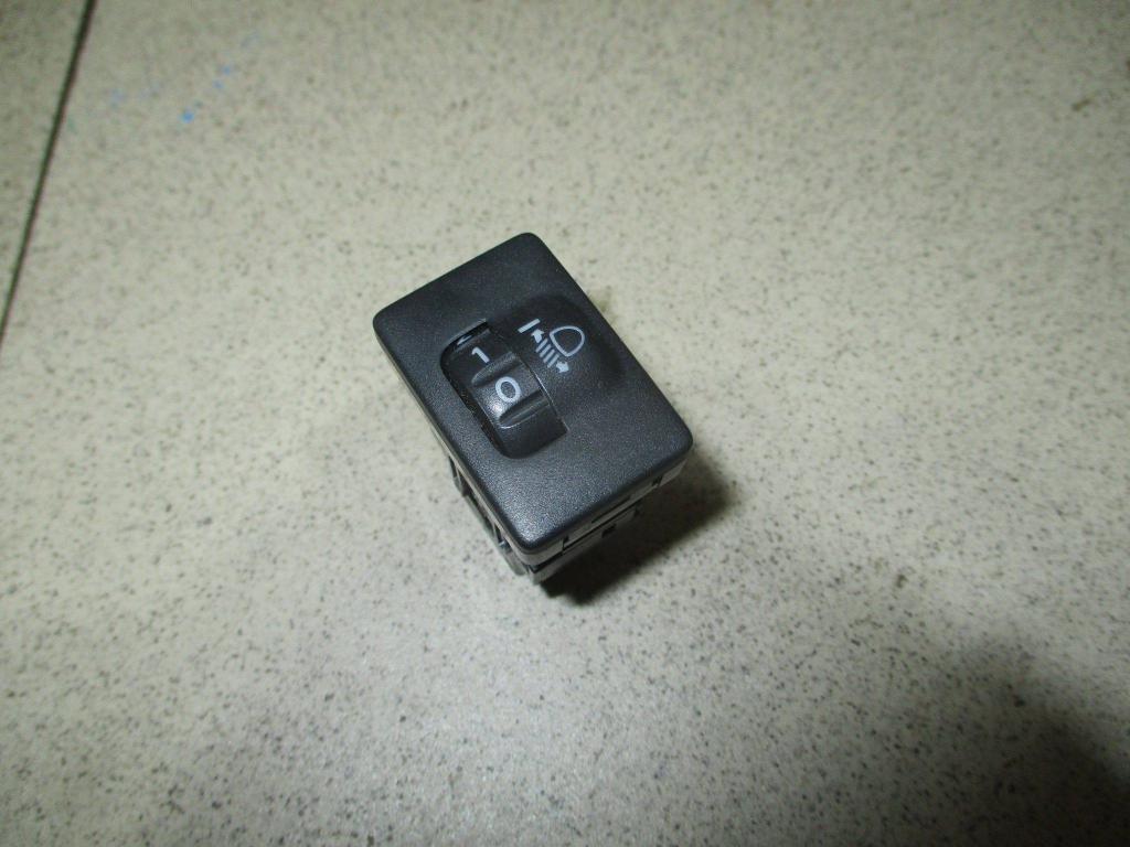 Кнопка корректора фар, 500 рублей, Пермь