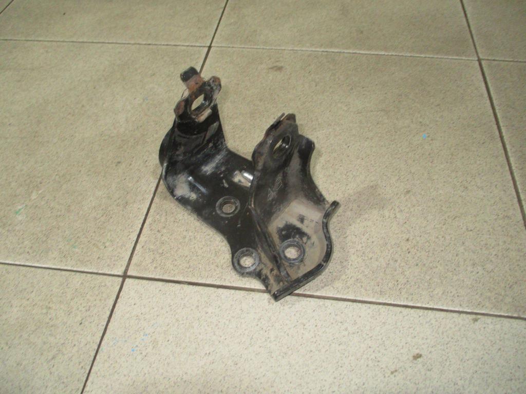 Кронштейн КПП левый, 500 рублей, Пермь