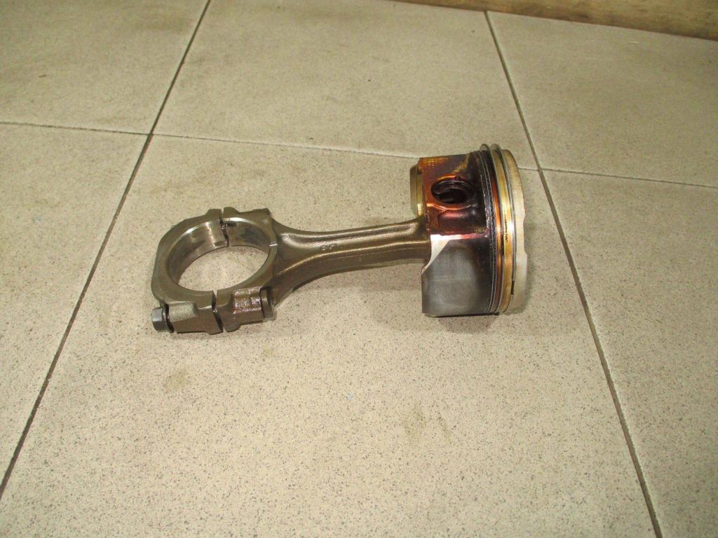 Поршень с шатуном, 3200 рублей, Пермь