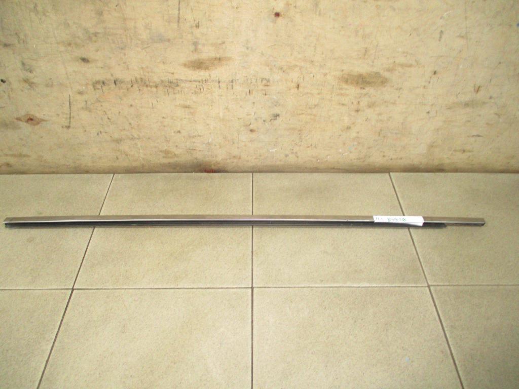 Накладка стекла переднего левого, 1000 рублей, Пермь