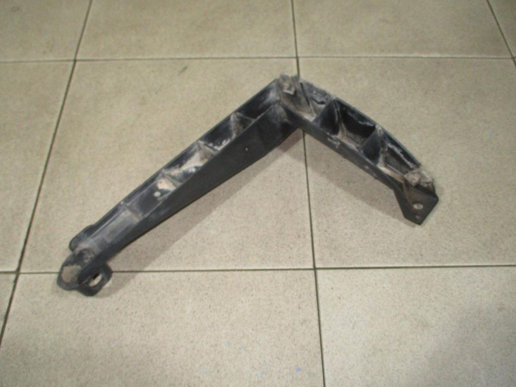 Кронштейн заднего бампера правый, 500 рублей, Пермь