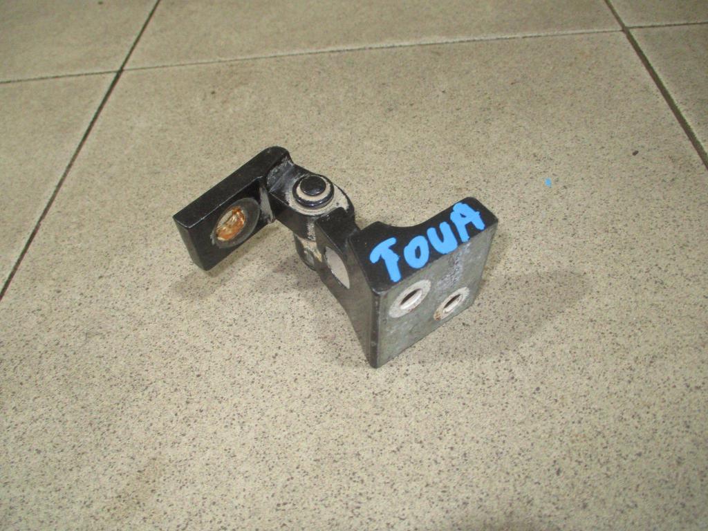 Петля двери задней левой верхняя, 500 рублей, Пермь