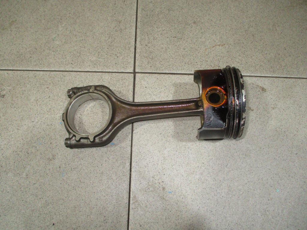 Поршень с шатуном, 3000 рублей, Пермь