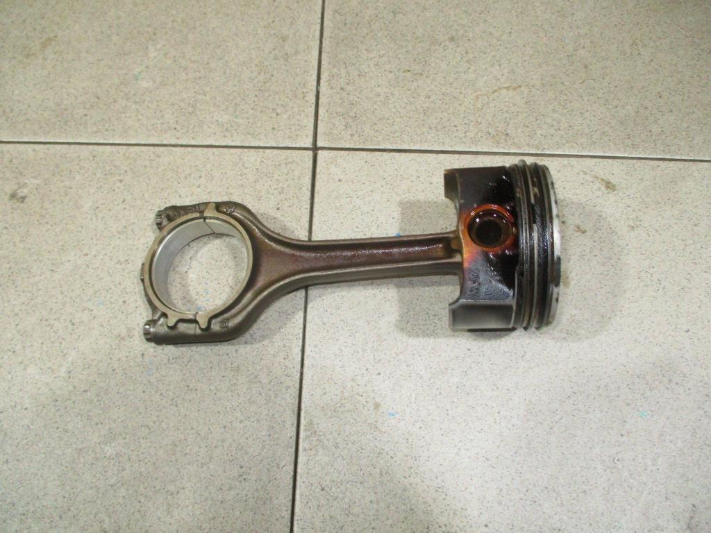 Поршень с шатуном, 3000 рублей, Пермь