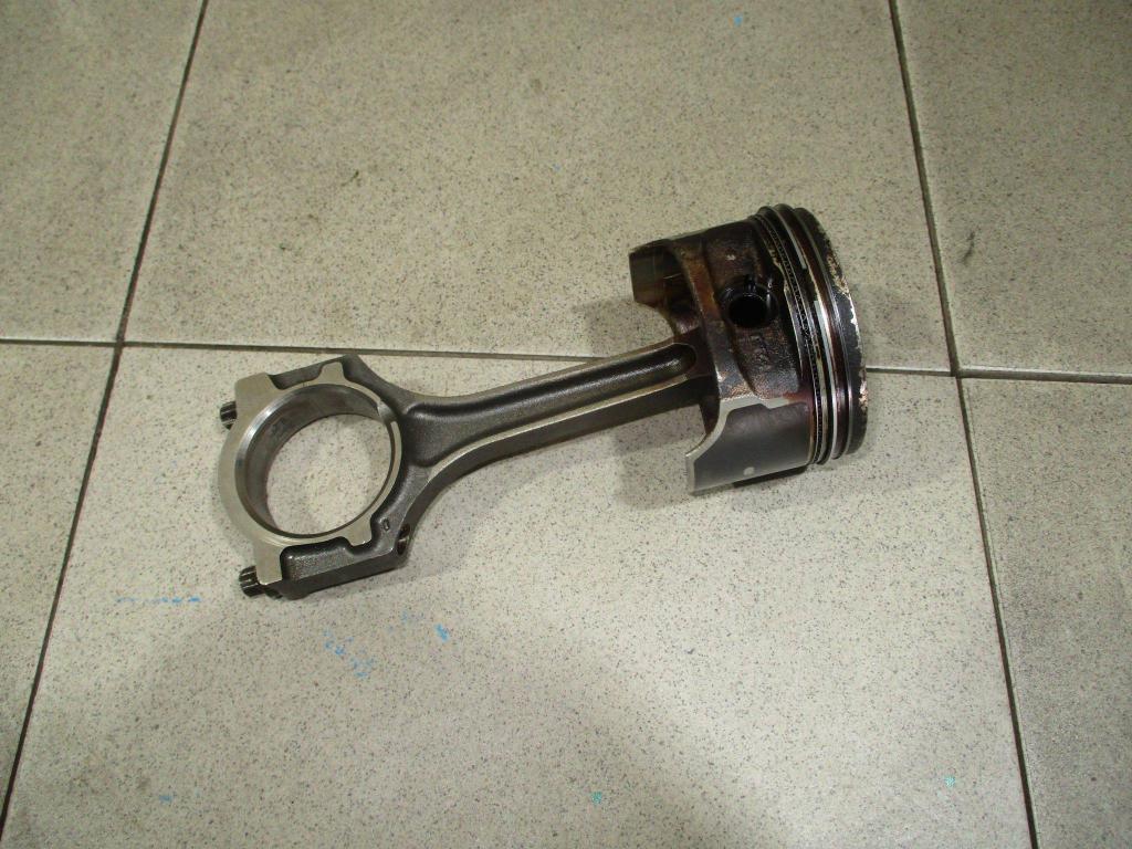 Поршень с шатуном, 2600 рублей, Пермь