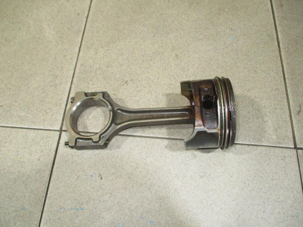 Поршень с шатуном, 2600 рублей, Пермь