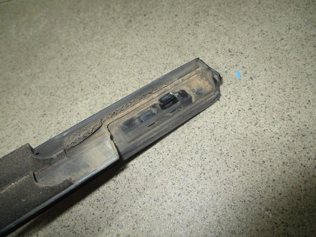 Накладка стекла переднего правого, 1100 рублей, Пермь