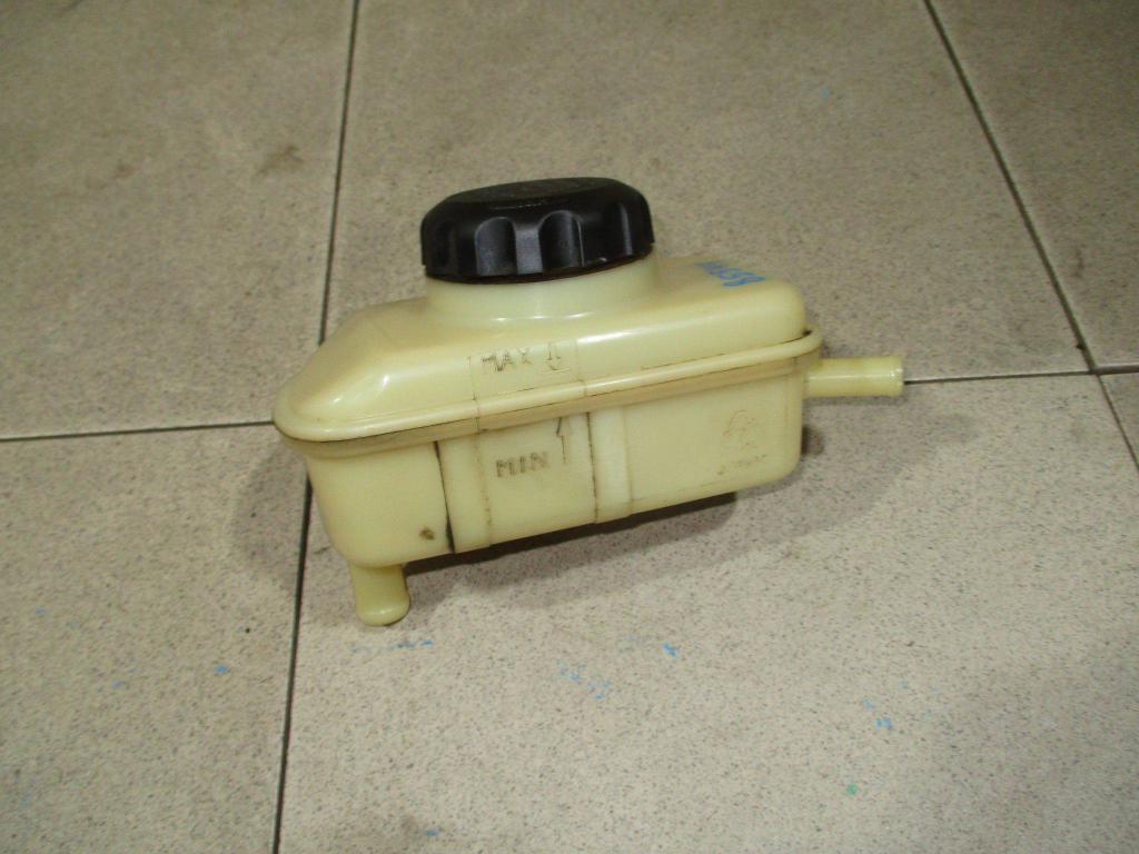 Бачок гидроусилителя, 500 рублей, Пермь