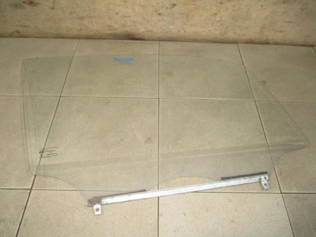 Стекло двери передней правой, 1500 рублей, Пермь